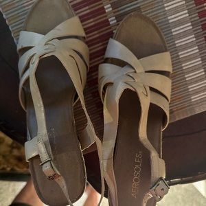 Aerosols Sandals new worn a couple hours